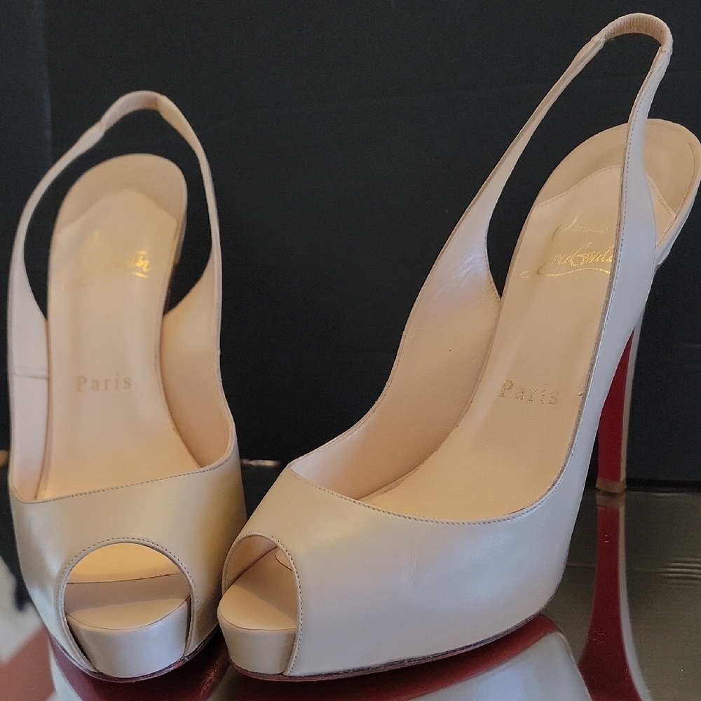 Christian Louboutin Light Tan Lady Peeps Sz36